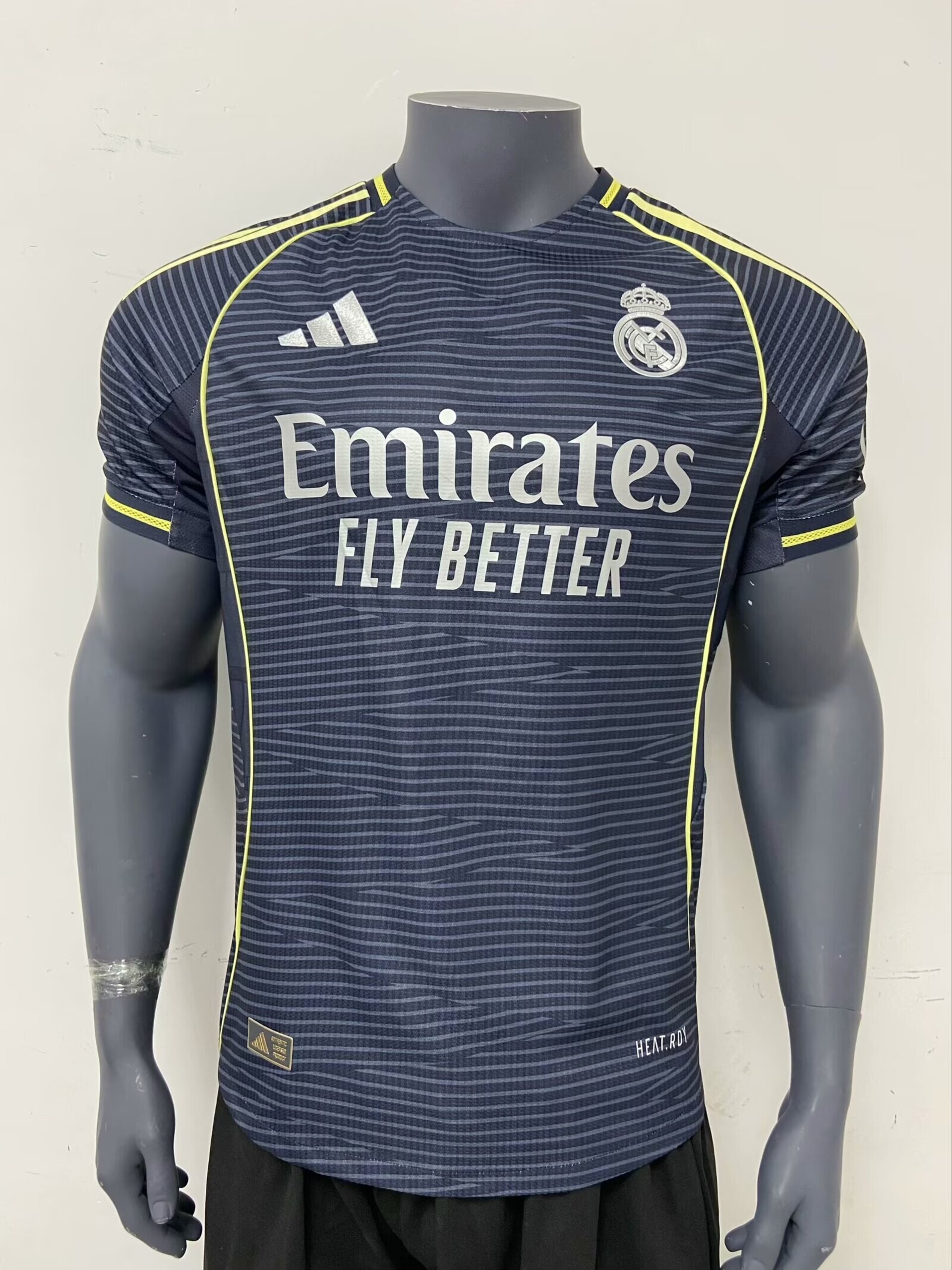 25/26 Players: Real Madrid away - 3